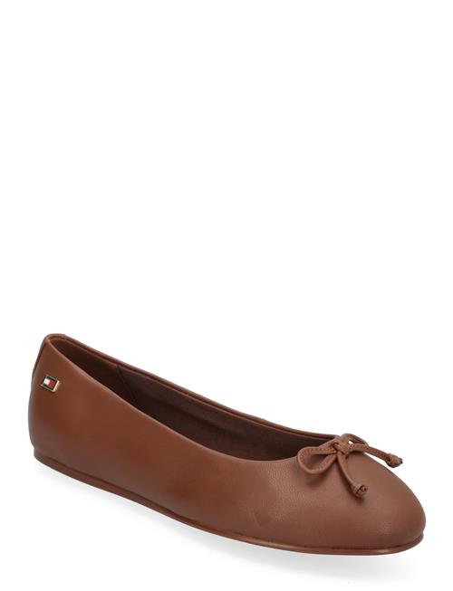 Se Essential Chic Ballerina Tommy Hilfiger Brown ved Booztlet