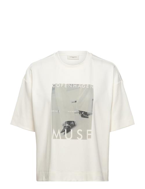 Se Cmmuse-Tee Copenhagen Muse Cream ved Booztlet