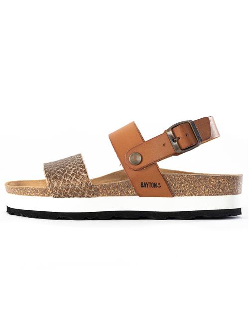 Se Bayton Sandaler 'Almeria'  camel / guld ved About You