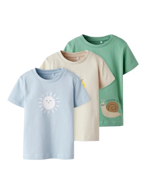 Se NAME IT Shirts 'NBMVacion'  kit / lyseblå / smaragd / hvid ved About You