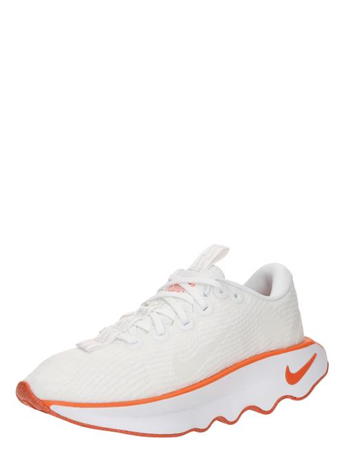Se NIKE Sportssko 'Motiva'  mørkeorange / hvid ved About You