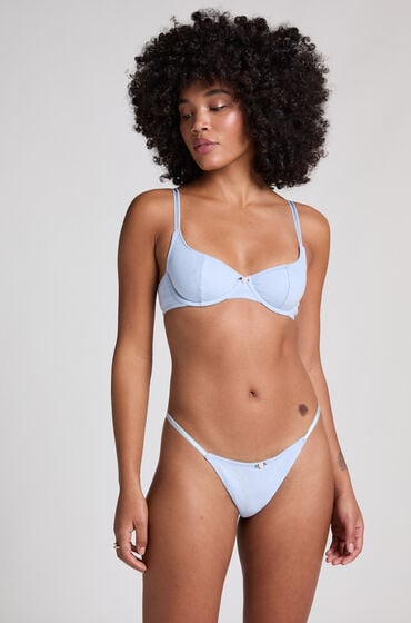 Se Hunkemöller Pointelle g-streng Blå ved Hunkemøller