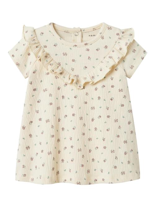 Se NAME IT Kjole  beige / grøn / pastelrød ved About You