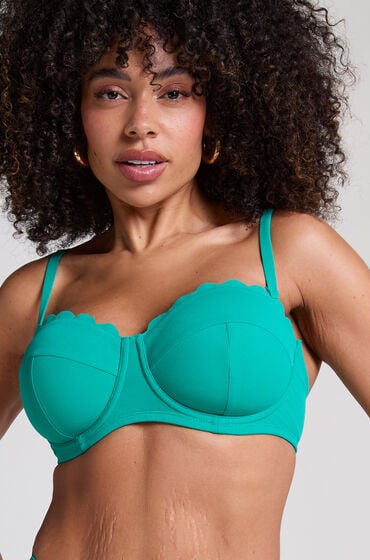 Hunkemöller Polstret bikinitop med bøjle Scallop Størrelse E + grøn