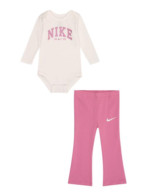 Nike Sportswear Sæt 'Swoosh Spirit'  lyserød / pitaya / hvid