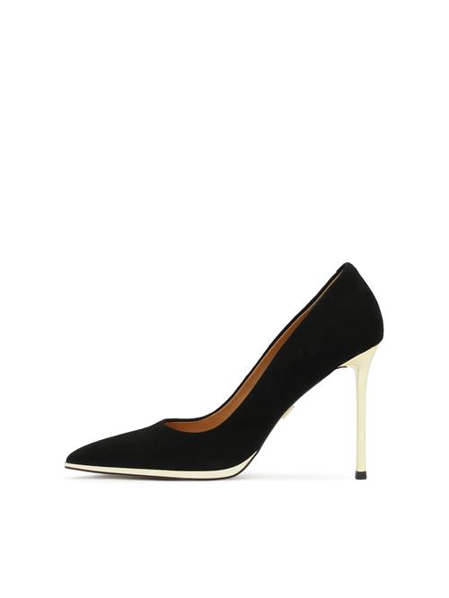 Se Kazar Pumps med høj front  guld / sort ved About You