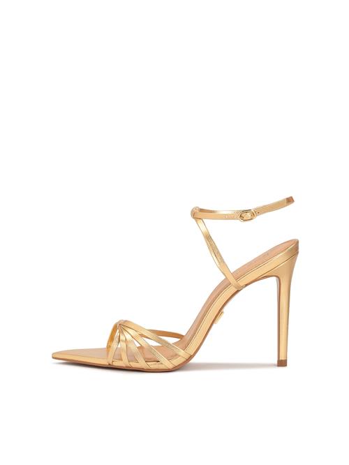 Se Kazar Sandaler med rem  guld ved About You