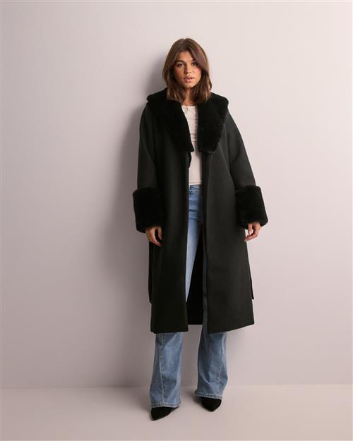 Nelly - Sort - Fur Detailed Coat