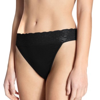 Se Calida Trusser Lycraspitze Tanga 21904 Sort 992 bomuld 36-38 Dame ved Timarco