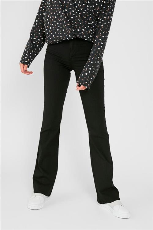 Jeans med vidde - Sort - S - PIECES