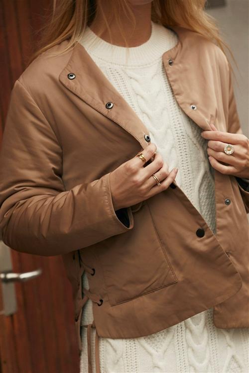Eia Short Jacket - Sand - Dame - L - Sisters Point