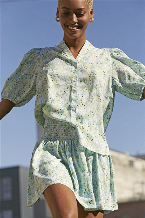 Varia Bluse - Blue/Green Flower - L - Sisters Point