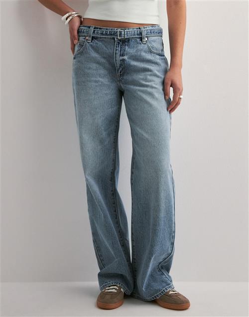 Se Abrand Jeans - Blå - 99 Low Baggy Belt Liv ved Nelly
