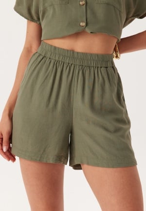 Pieces Pcpia Mw Shorts  Deep Lichen Green M