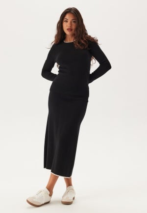 Happy Holly Viscose Contrast Knitted Skirt Black/Offwhite 48/50