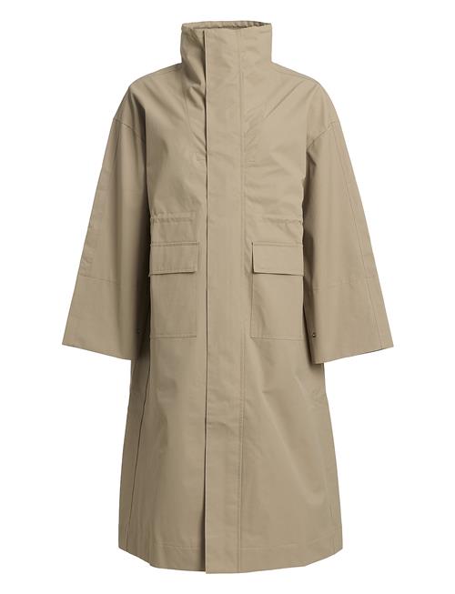 Se Tech Coat Cloud Rethinkit Studios Beige ved Booztlet