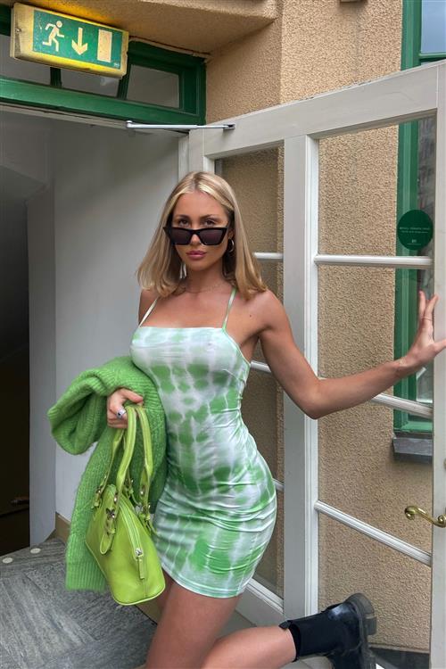 Kiwi obsession dress - Medium - May