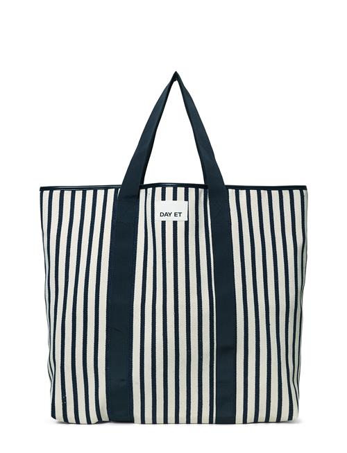 Day Gweneth J Beachy Beach DAY ET Navy