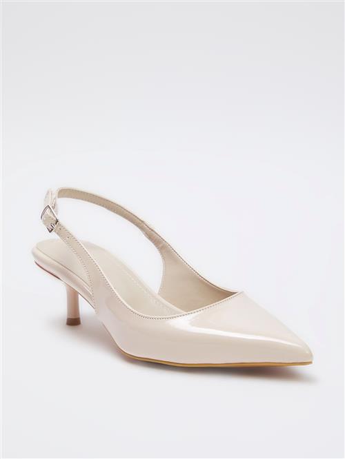 Se Trendyol Slingpumps  sand ved About You