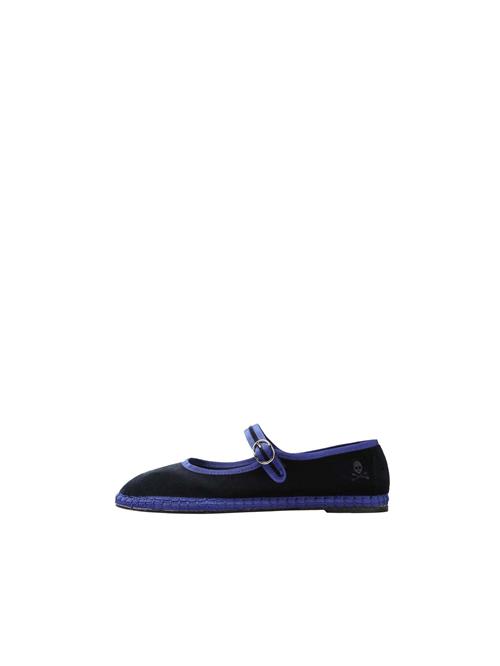 Se Scalpers Slipper  blå ved About You