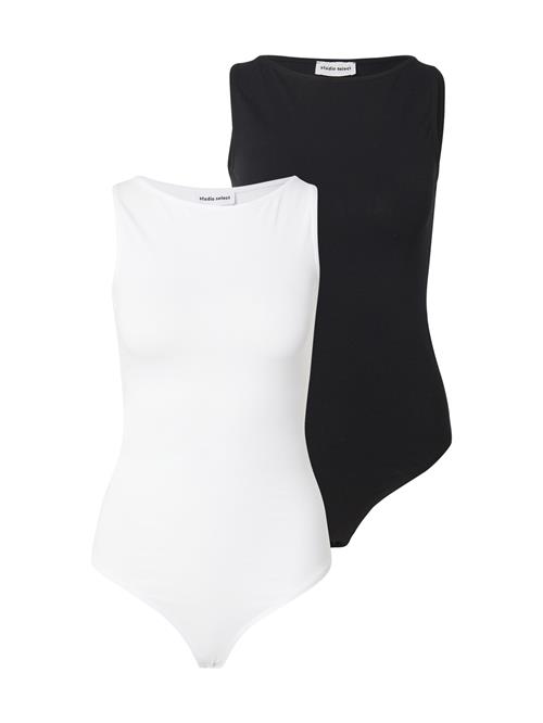 STUDIO SELECT Shirtbody 'Maria'  sort / hvid