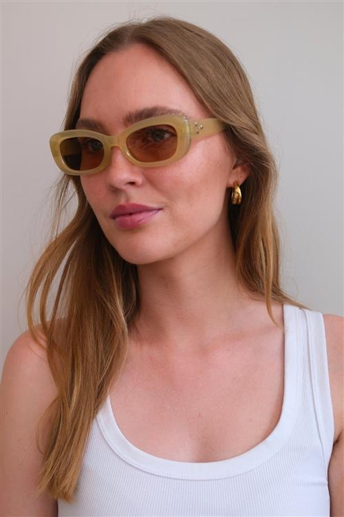 Saga Solbriller - Beige - TeeShoppen