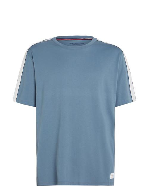 Se Ss Tee Logo Tommy Hilfiger Blue ved Booztlet