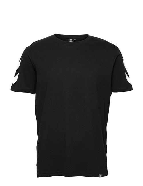 Se Hmllegacy Chevron T-Shirt Hummel Black ved Booztlet