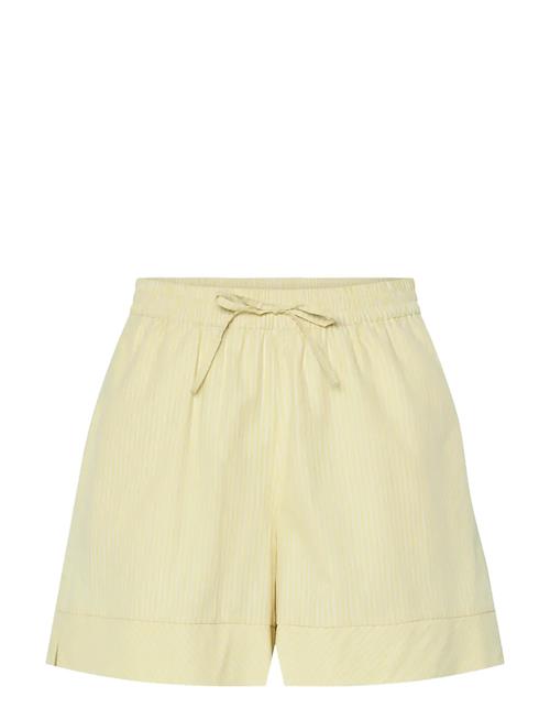 Pcfemme Hw Shorts Wvn D2D Pieces Yellow