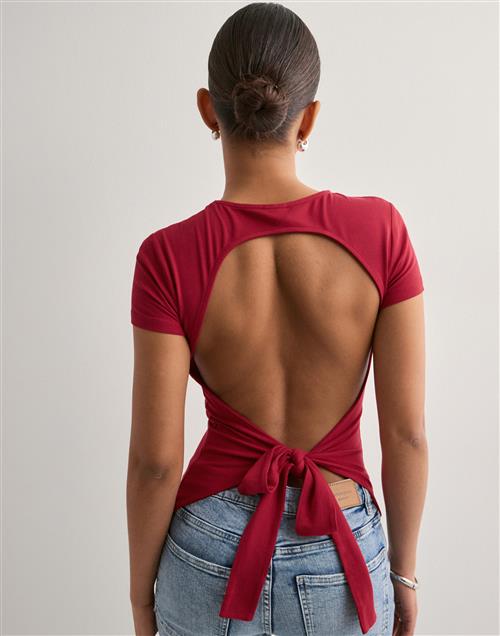 Nelly - Rød - Perfect Tie Back Tee