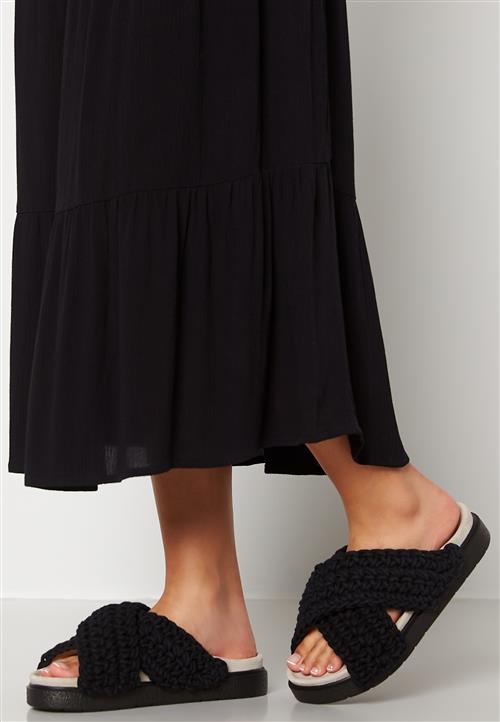 INUIKII Slipper Woven