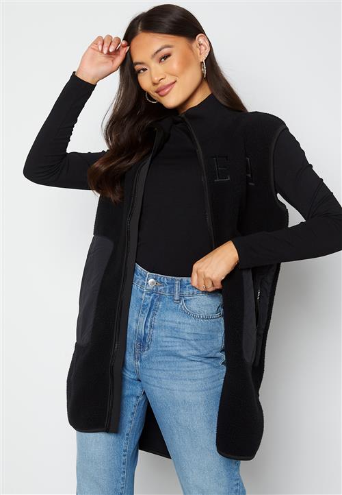 Svea W. Pile Vest