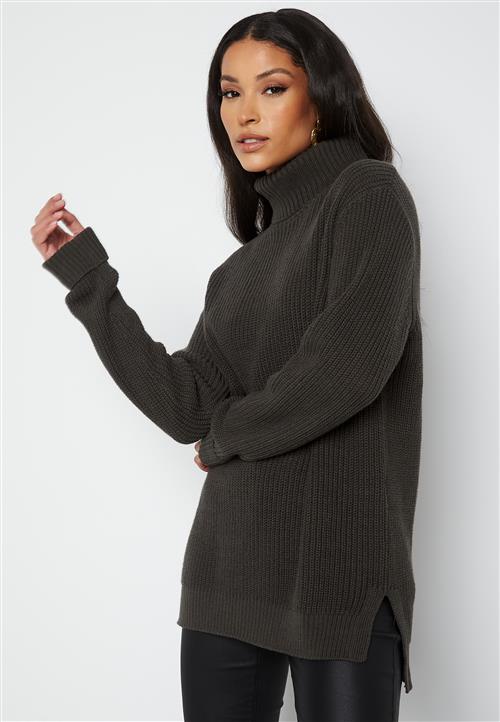 Happy Holly Lucy turtle neck sweater