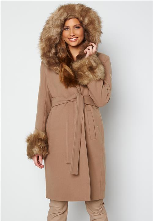 Hollies Camilla Coat