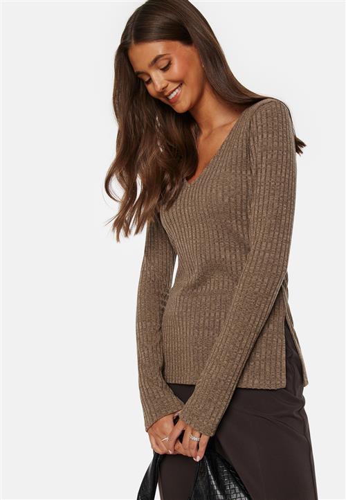 BUBBLEROOM Winter deep V-neck top