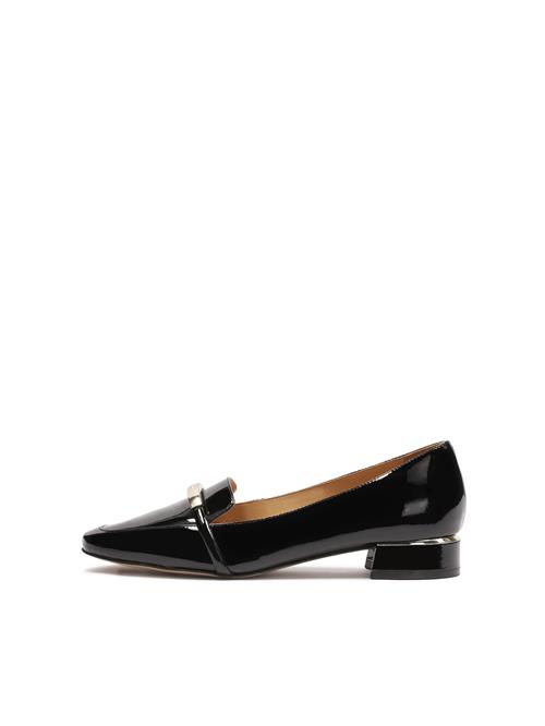 Se Kazar Pumps  sort ved About You