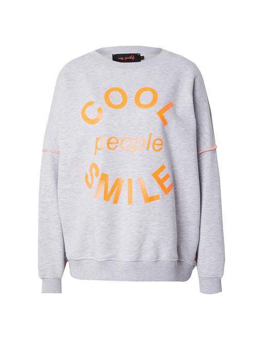 miss goodlife Sweatshirt 'Cool People Smile'  grå-meleret / mørkeorange