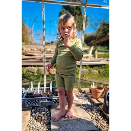 Se BIRKHOLM Rib Shorts Salvie Grøn hos SmartKidz