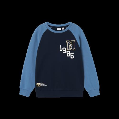 Se NAME IT Sweatshirt Vildar Dark Sapphire hos SmartKidz