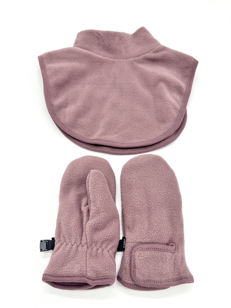 Se NAME IT Fleece Sæt Mar Grape Snake hos SmartKidz