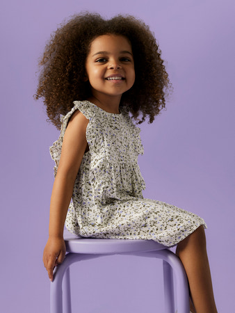 Se NAME IT Kjole Dolly Star White hos SmartKidz