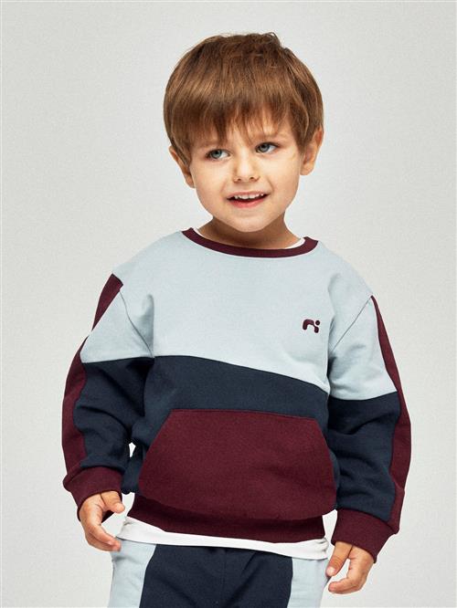 Se NAME IT Sweatshirt Kellan Navy Blazer hos SmartKidz