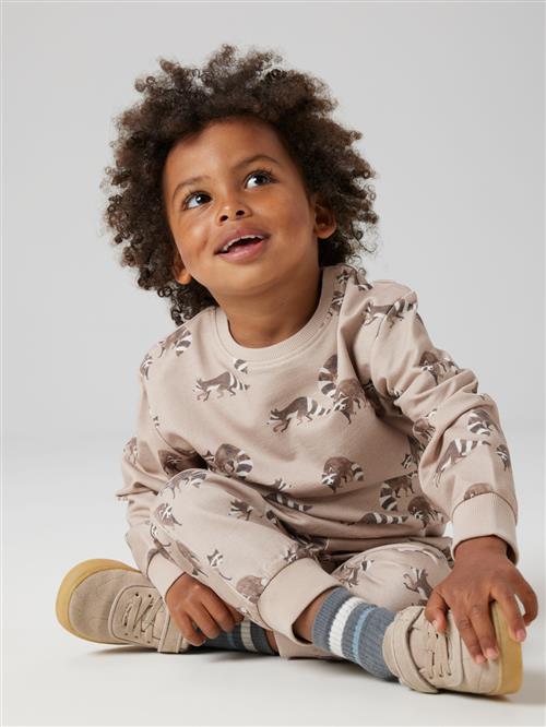 Se NAME IT Sweatshirt Keonel Simply Taupe hos SmartKidz