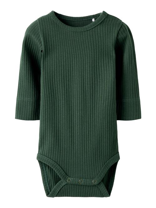 Se NAME IT Langærmet Rib Body Kenno Deep Forest hos SmartKidz