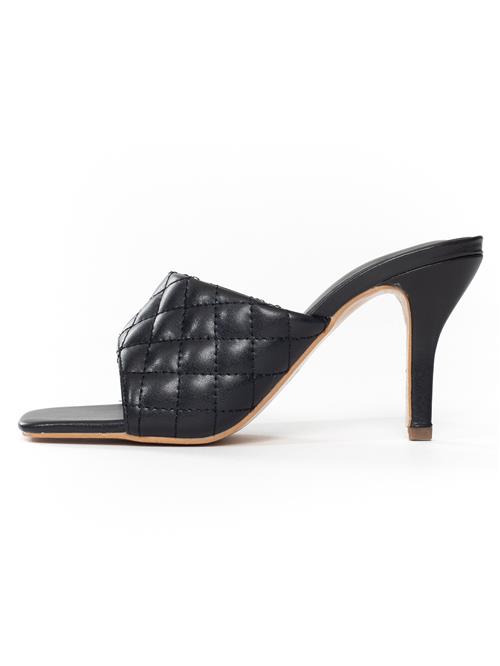 Celena Pantoletter 'Cundrie'  sort