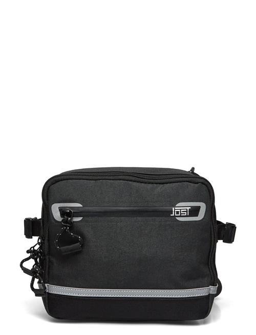 Se Lillehammer Shoulder Bag JOST Black ved Booztlet