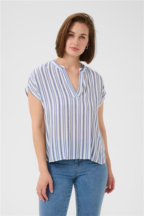 Se Kaffe Bluse  marin / lyseblå / offwhite ved About You