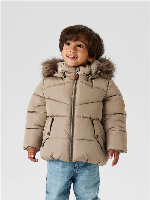 Se NAME IT Puffer Jakke Mathew Timber Wolf hos SmartKidz