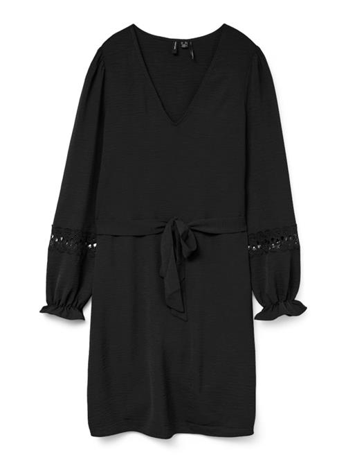 Se VERO MODA Kjole 'VMALVA'  sort ved About You