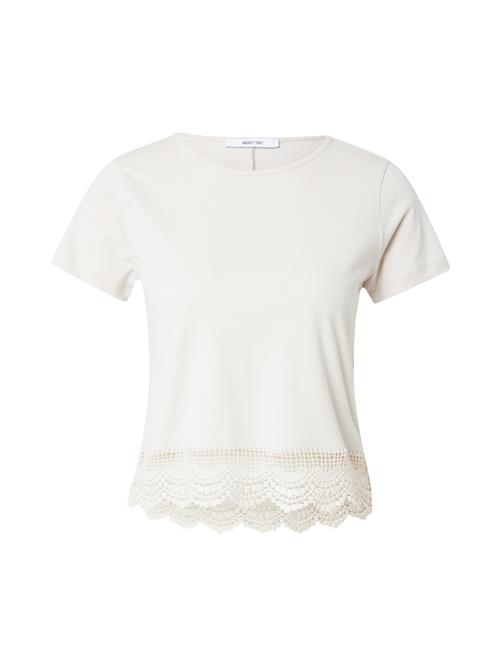 Se ABOUT YOU Shirts 'Suki'  hvid ved About You